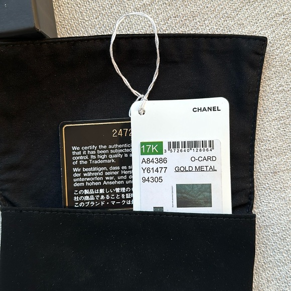 CHANEL Gabrielle card holder black - Picture 6 of 10